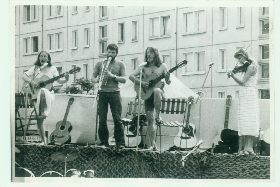 Lindwurm spielt 1981 in Halle-Trotha (Foto: Sammlung Klaus Jorke)
