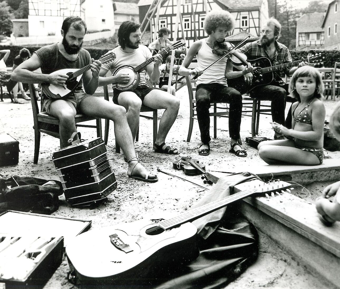 Folkmusiker aus Erfurt auf der Rudolstädter Folkloretour (Foto: Wolfgang Erben)